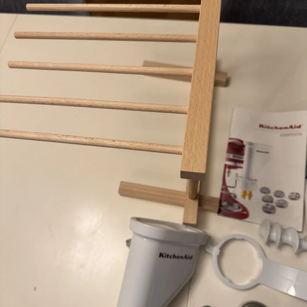 KitchenAid gourmet pasta attachment with pasta drying rack - Picture 2 of 3
